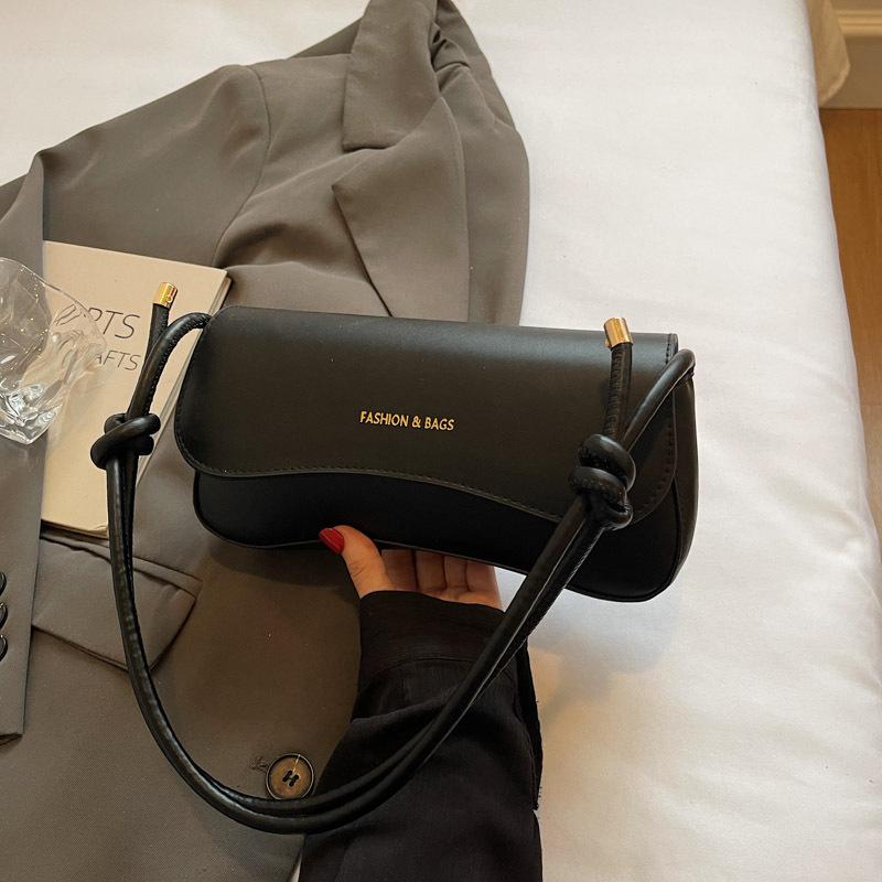 

Niche fashion underarm bag women s new popular versatile high-end texture retro shoulder messenger bag women s bag чёрный