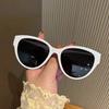 Ladies Love Heart Sunglasses Retro Big Frame Women Sunglasses UV400 Protection Summer Shades Eyewear