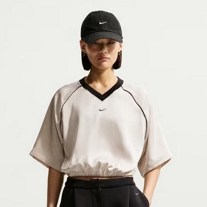 Nike Women s Loose Fit Short Sleeve Training Top M