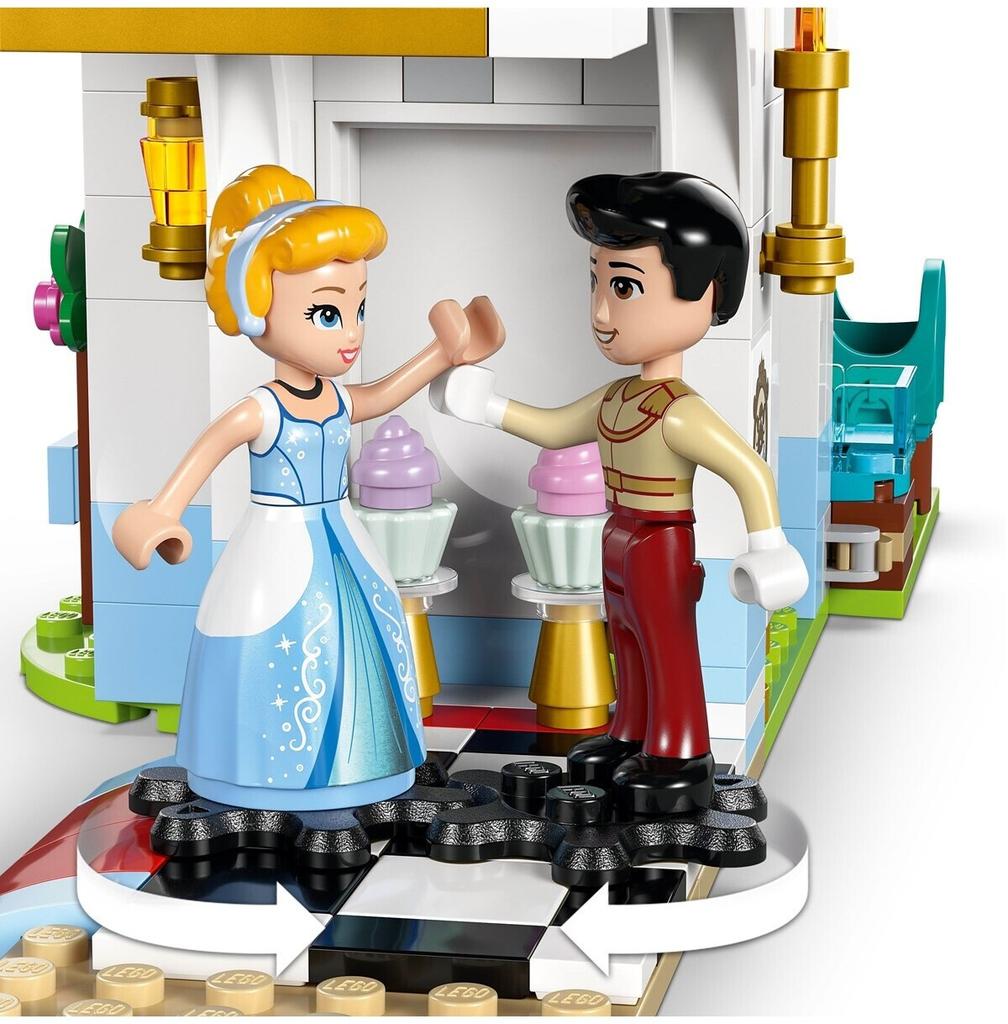 LEGO конструктор дом Disney Princess – Замок Золушки и карета с лошадьми (43275)