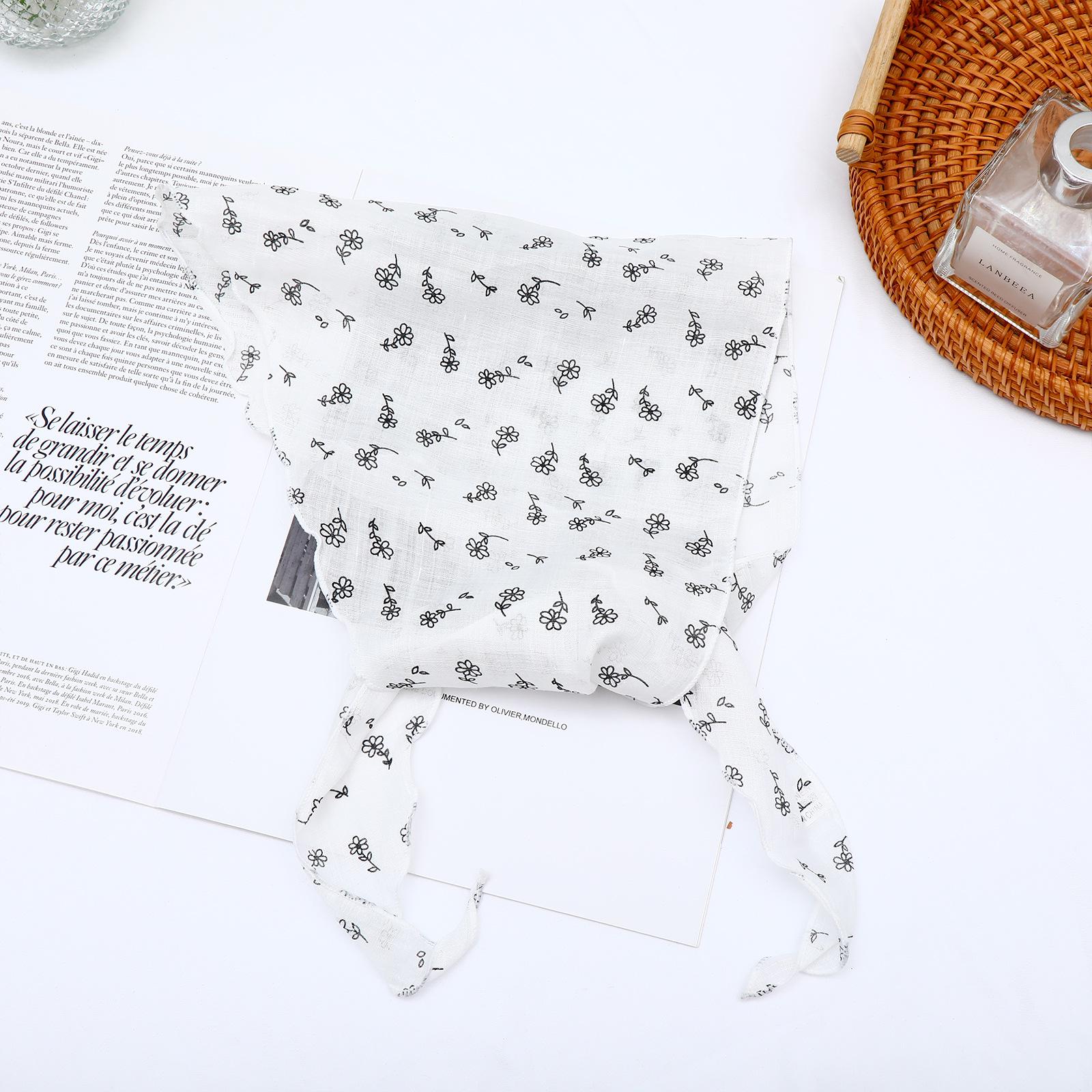 

Spring & Autumn Retro Linen Triangle Scarf - Korean Style, Neck Protection & Temperament Headscarf 100*27 cm білий