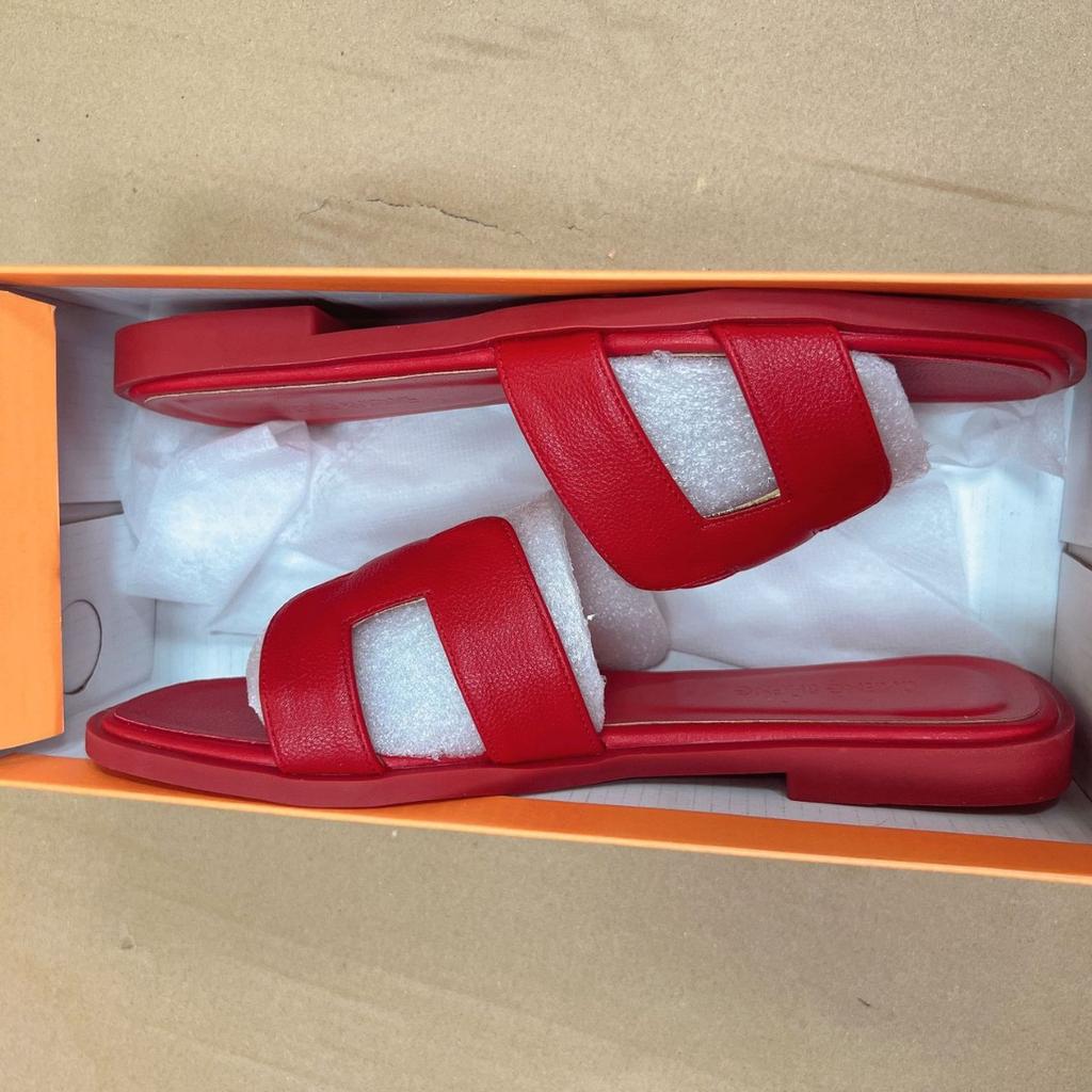 Summer Internet celebrities new Korean version of one-word slippers women wear h slippers versatile sandals flat beach shoes large size shoes