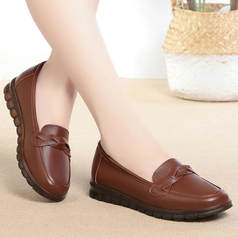 Fashion Women Shoes Low Top Round Toe Loafers Waterproof Moccasin Solid Color Versatile Casual Flat Shoes for Women 2025