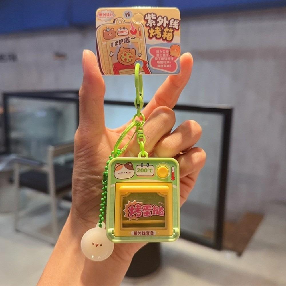Cute UV Color Changing Keychain Interactive Mini Kitchen Toy Mini Oven Keychain Party Favor