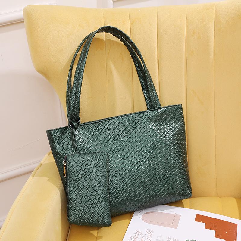 

Casual child and mother shoulder bag, simple portable women s bag, tote bag, fashionable woven pattern women s bag, one piece. зелёный