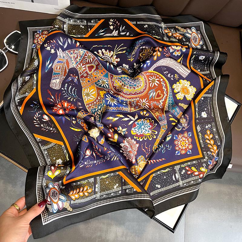 

Ретро Этнический Шарф из Тутового Шелка с Лошадью и Цветами Династии Тан - Большой квадратный шарф 70 см для украшения женской сумки 70x70cm