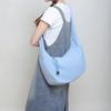 This Crossbody Bag Features A Simple Yet Large-capacity Dumpling Bag and A Versatile Commuter Tote Bag