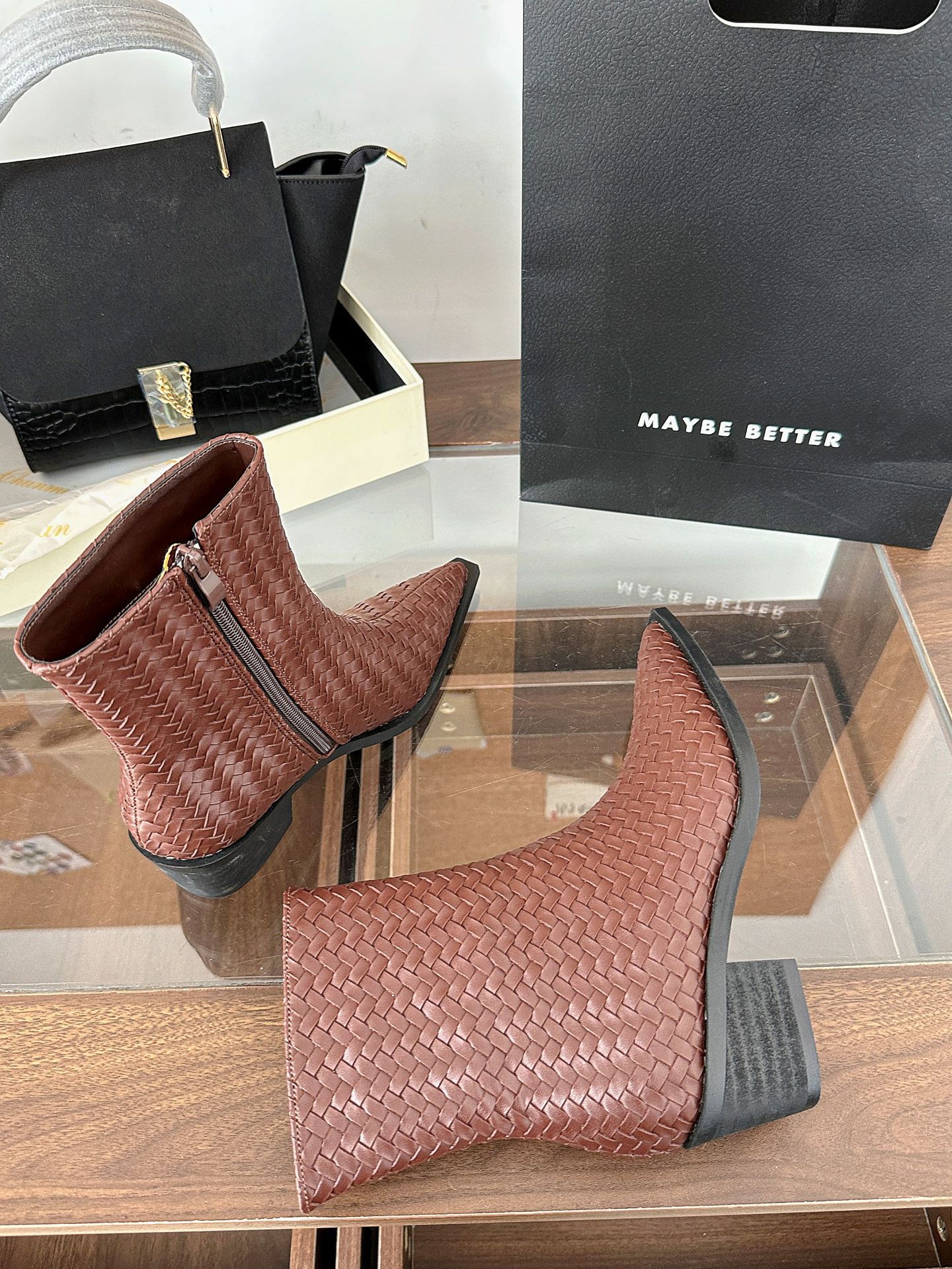 

Thick heel niche design pointed Martin boots women s 2025 autumn and winter new woven central and western cowboy boots 39 темно-коричневого