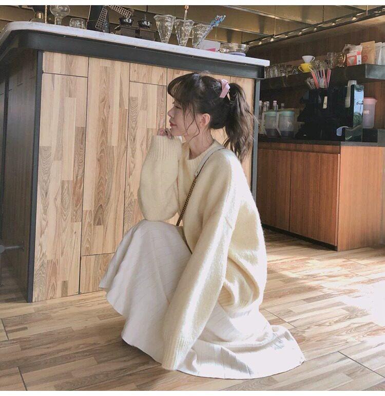 2025 Fall/Winter Women's Mohair Fluffy Loose Sweater - Cozy, Thick Knit in Lazy Style