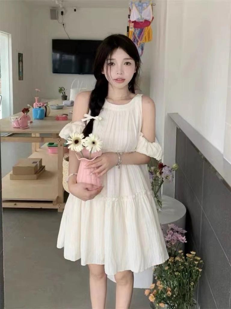 French off-the-shoulder small dress for women's summer new sweet age-reducing temperament loose and thin neck short skirt