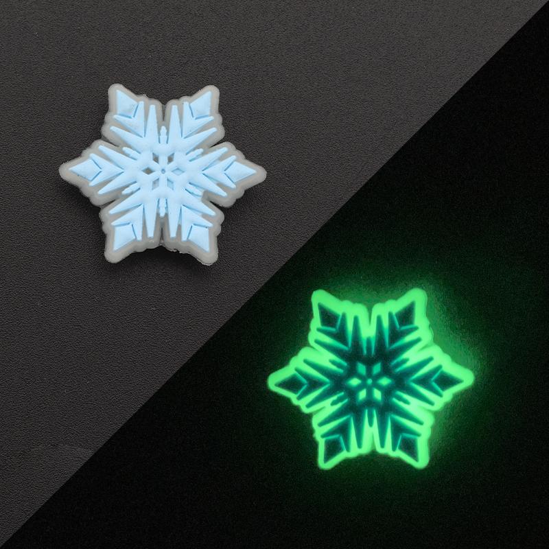 Set Nou de Accesorii Luminoase pentru Pantofi Sandale Tip Croc Decorare Pini Accesorii Pantofi DIY pentru Bărbați Femei Copii Litere Curcubeu Mâncare