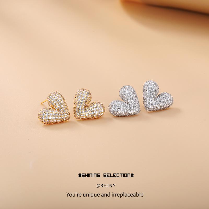 Luxurious Zircon Heart-Shaped Copper Alloy Stud Earrings for Women