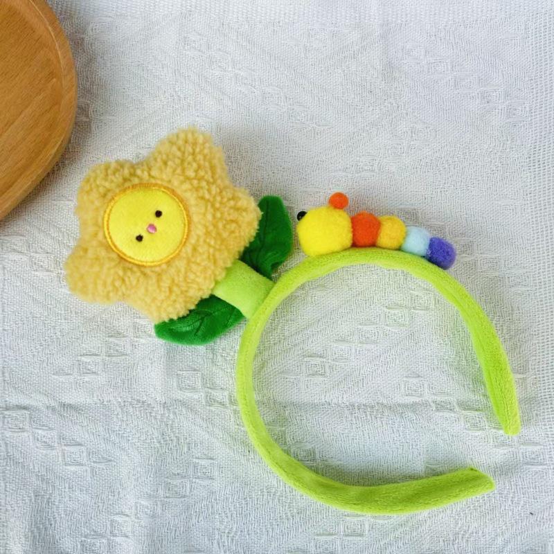 Süßes Blumen-Stirnband für Damen & Kinder: Gesichtsreinigung, Fotos, Auftritte, Aktivitäten im Kindergarten