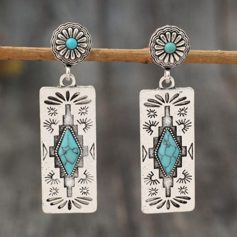 Bohemian Retro Carved Pattern Square Pendant Earrings, Women's Personalized Ethnic Style Holiday Accessories