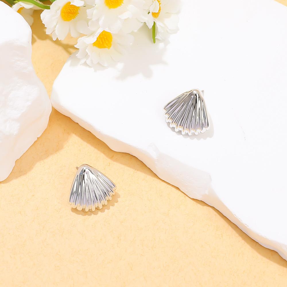Gold-plated vacation wind stud earrings, European and American fashion water drop texture earrings, personalized starfish shell ear jewelry set
