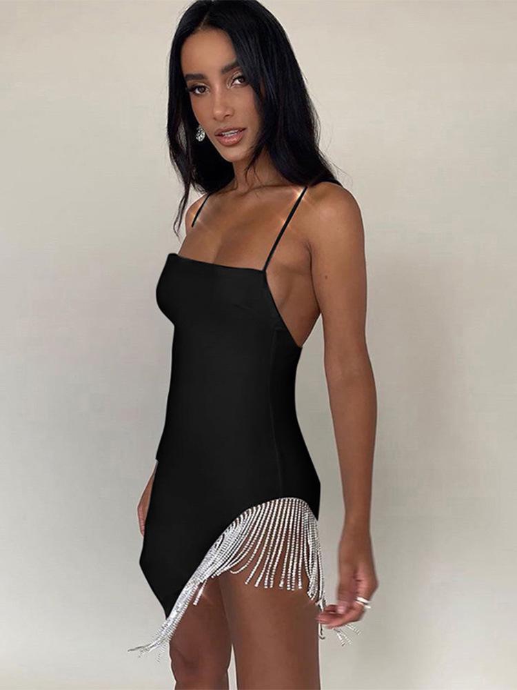 

Европейский и американский стиль 2024 летнее женское платье с открытыми плечами, открытой спиной и подолом с подвесками Small