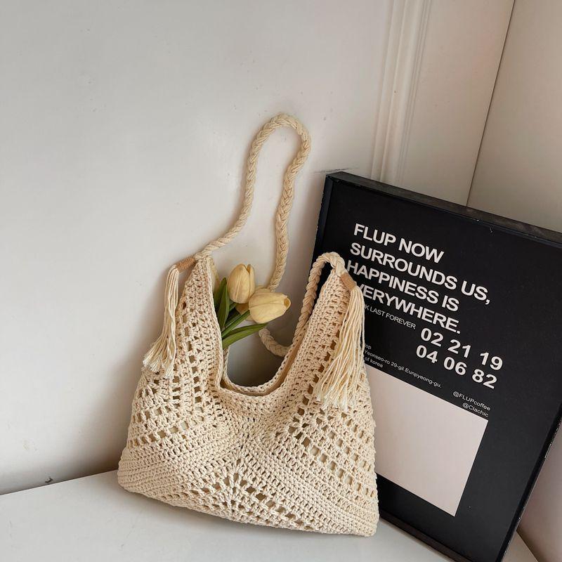 

Handmade Woven Bag for Women 2025 New Popular Beach Vacation Shoulder Bag Large Capacity Tote Bag Straw Bag Rice White