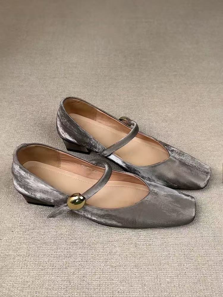 Fashion French Thick-heeled Mary Jane Shoes Are Retro and Versatile, Featuring A Single Leather Strap with A Shallow Mouth