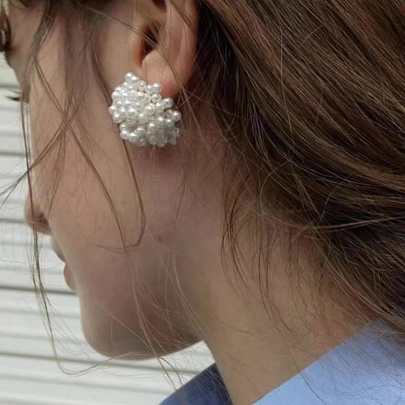 Imitation Baroque Pearl Flower Stud Earrings for Women Luxury Pearl Bead Earrings Personalized Jewelry Accessories