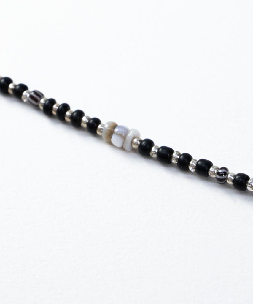 Marcoroho Mother-Of-Pearl Bead Necklace [Mother-Of-Pearl Chest]