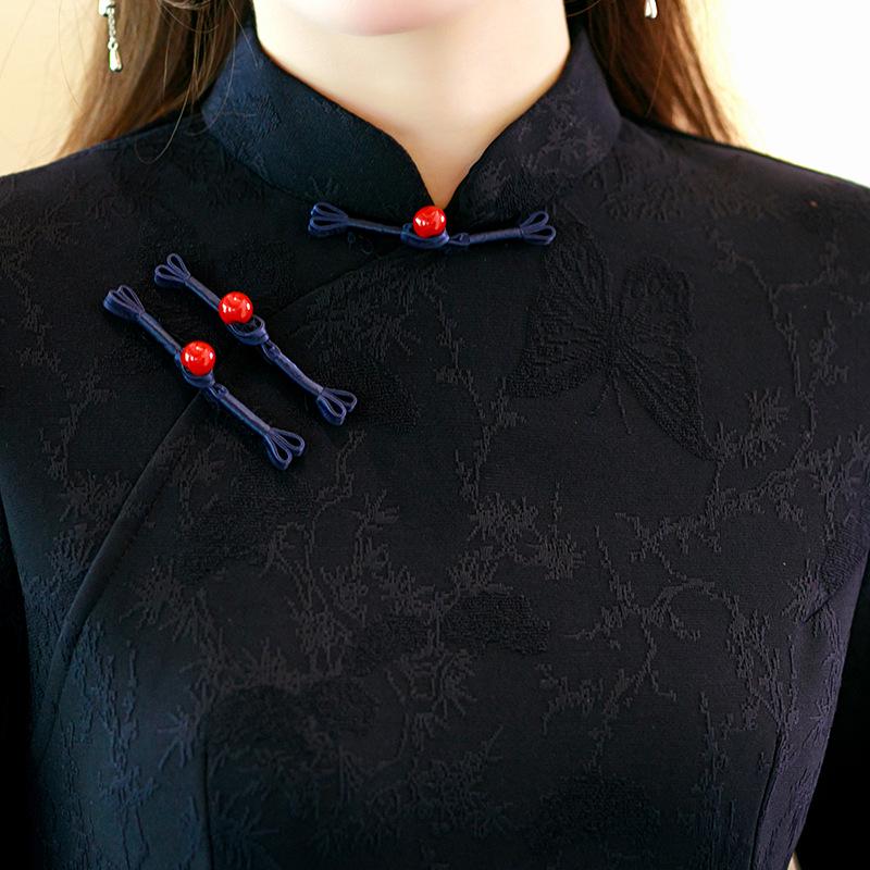 Elegant Chenille Long-Sleeve Cheongsam: 2025 Winter New Year Style