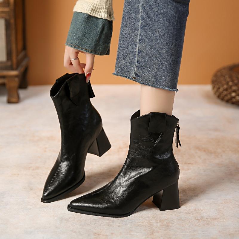 New Style Shoes: Pointed-toe Retro Boots, Chunk-heeled Boots, Women's Ankle Boots, and Slim Boots