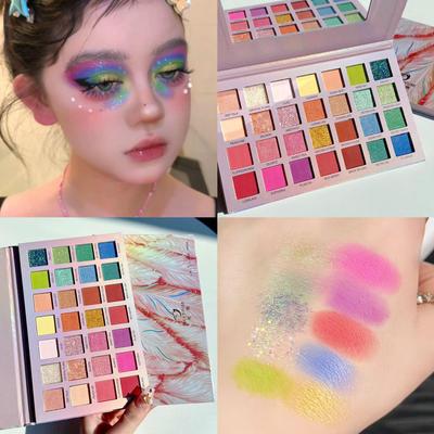 Palette de Fard à Paupières à Paillettes et Séquins 28 Couleurs pour Spectacles Étudiants