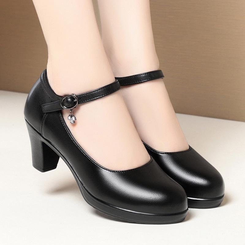 

Туфли-балетки из мягкой кожи с одной пряжкой для женщин среднего и пожилого возраста: Удобная рабочая, танцевальная и кожаная обувь 41