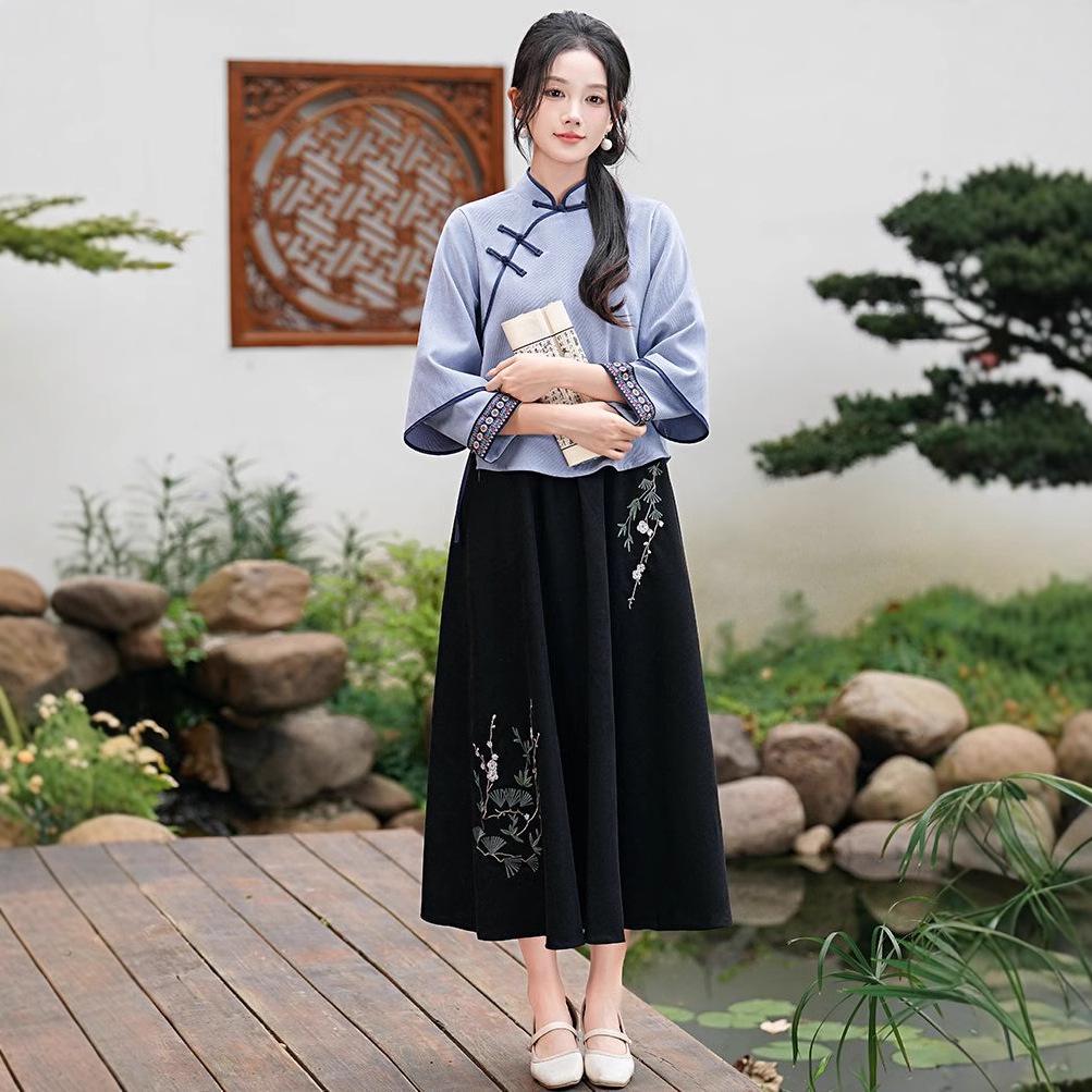 Retro Student Cheongsam Hanfu Women's Two-Piece Set - Diagonal Placket & Frog Buttons Tea Suit