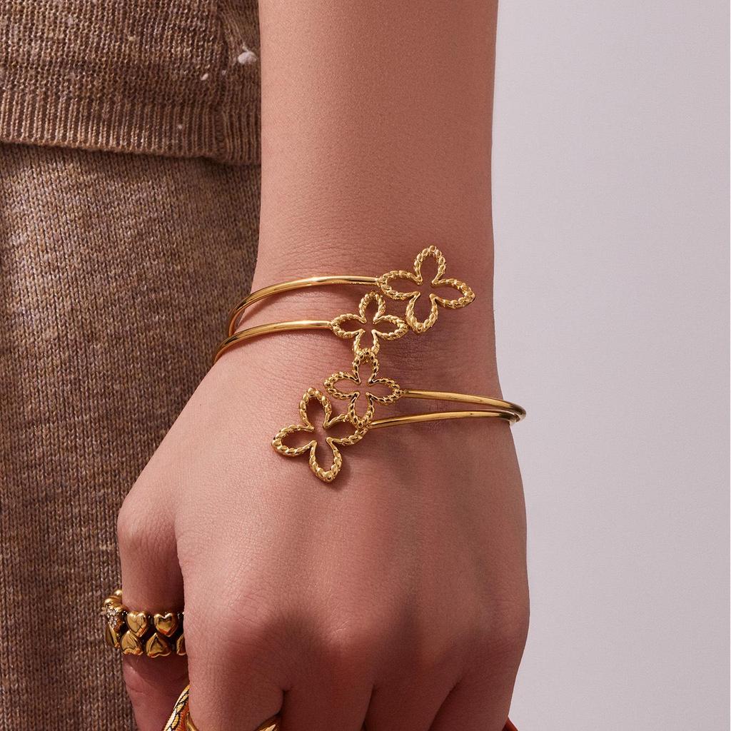 Elegant Double Flower Open Bracelet, 18k Gold-Plated Stainless Steel