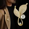Pearl High-End Brooch Female Leaf Luxury Corsage Silk Scarf Buckle Suit Coat Pin Autumn Accessories For Mother