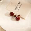 Silver Needle Double-Sided Pearl Earrings: Hong Kong Style Retro Luxury, Two-Way Front-and-Back Wear for Women, Perfect for Autumn/Winter.