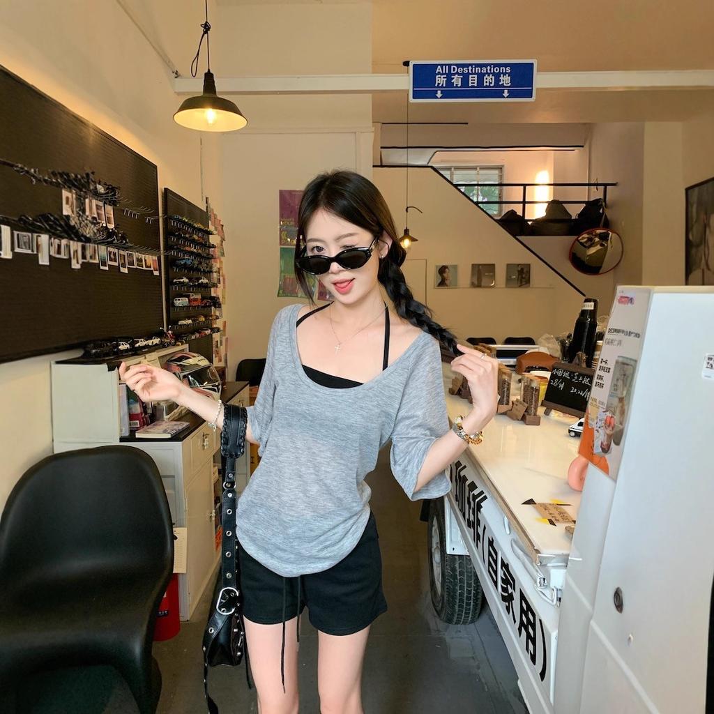 Grey u-neck front shoulder short-sleeved T-shirt women's summer new neck hanging inside loose and lazy waist and thin two-piece set