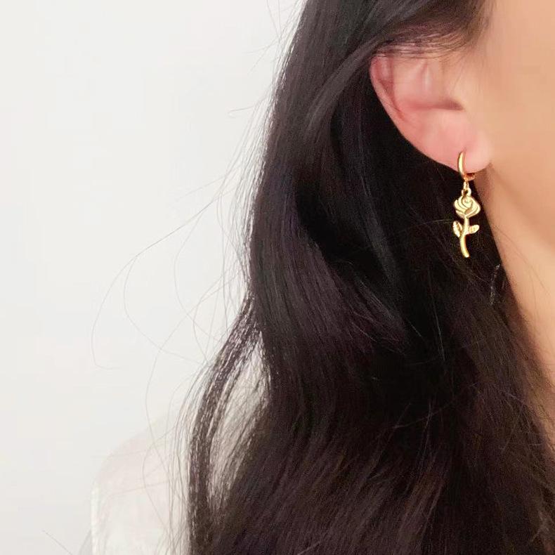 Elegant 18K Gold Plated Titanium Steel Rose & Little Prince 3D Flower Earrings (Non-Fading)