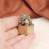 Vintage Brass Pixiu Desktop Ornament Antique Auspicious Beast Copper Engraved Leisure Seal Old Copperware Collection W