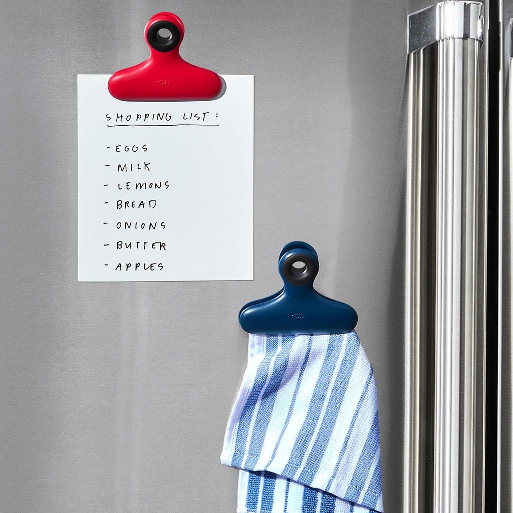 OXO Wide Magnetic Clip Set Perfect for sealing snack and food preventing moisture and convenient for attaching notes and recipes to the - bags,