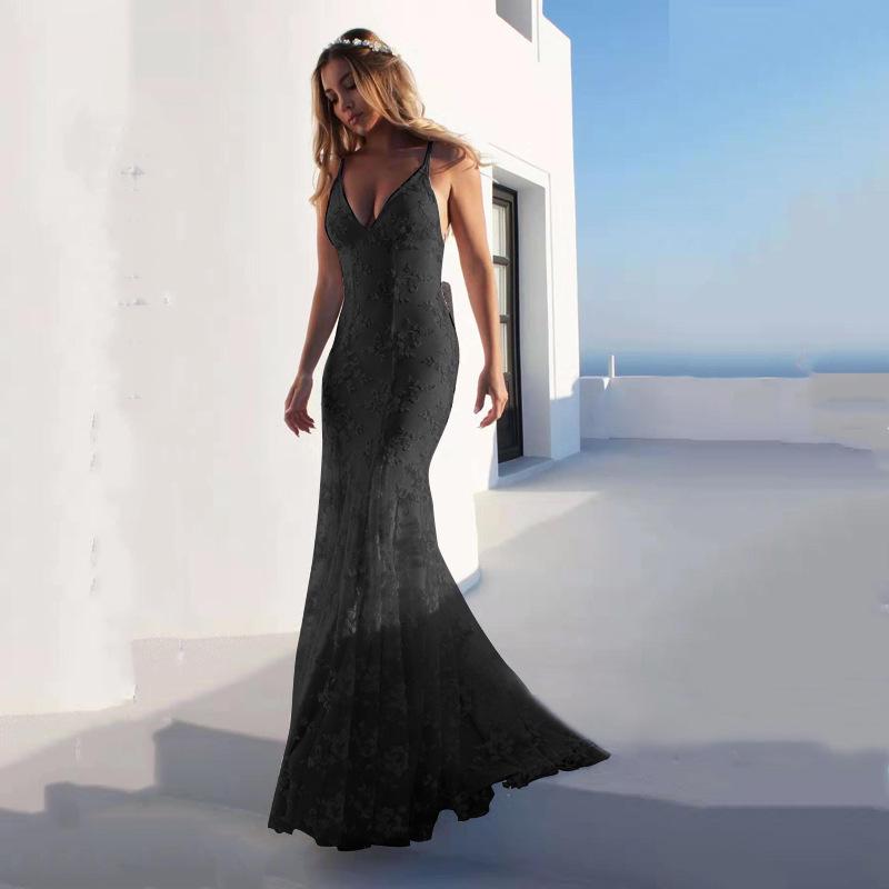 2025 Sexy V-Neck White Spaghetti Strap Evening Gown