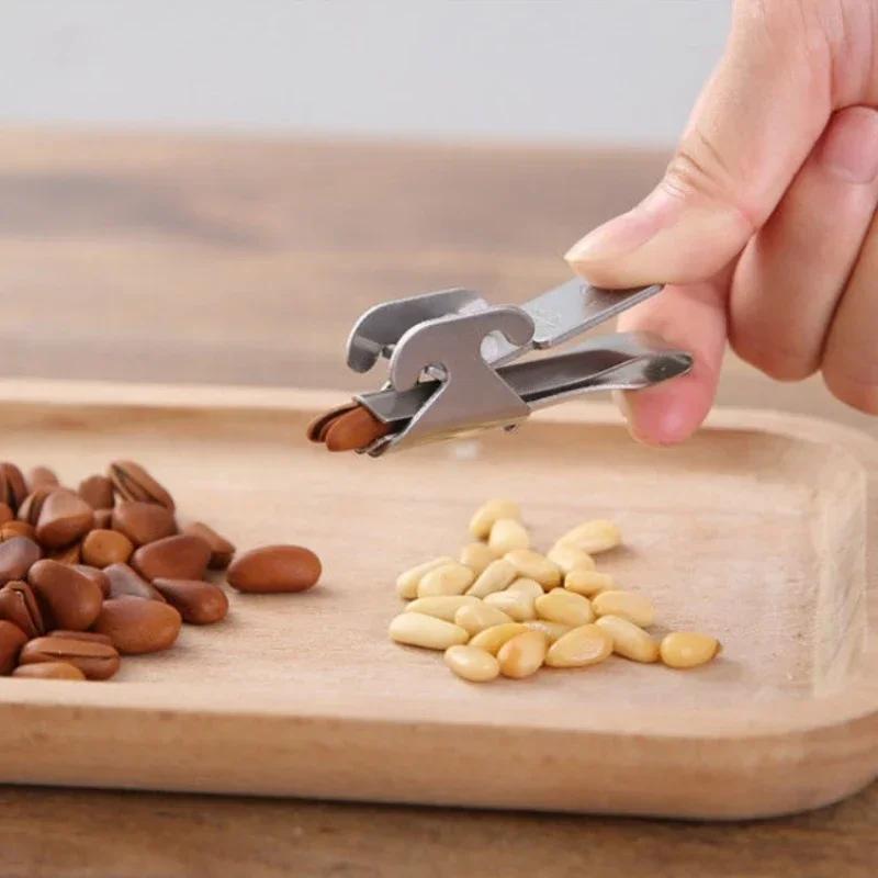 Creative Fashion 1PC Sheller Nut Opener Melon Seed Plier Clamp Pistachio Opener Sunflower Seed Peeler Walnut Pine Cracker Kitche