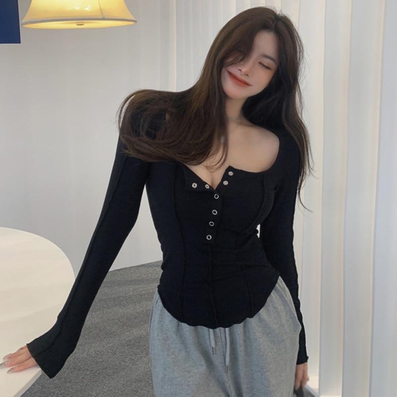 Женские футболки с квадратным воротником — фото 5