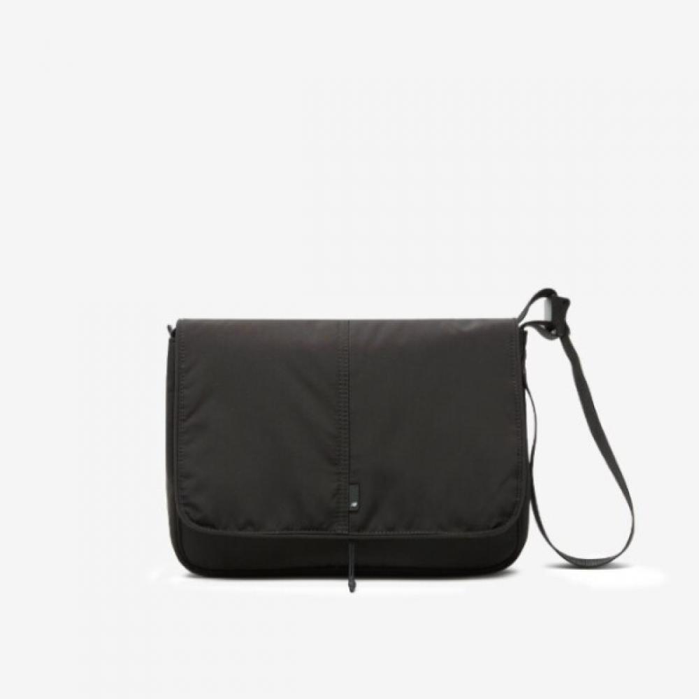 

New Balance Crossbody Bag Eqs Nbgcesl106 19 Padded Crossbody Bag FREE