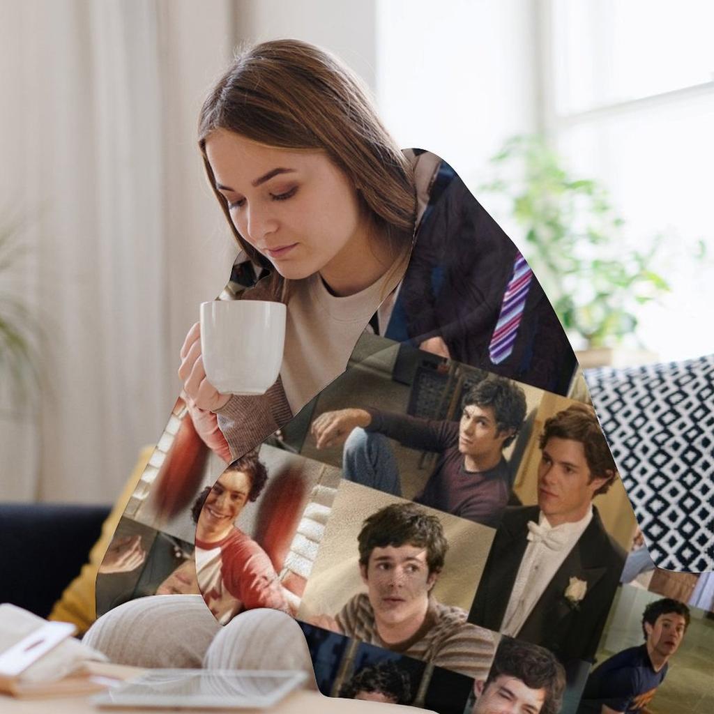 seth cohen the oc Throw Blanket Comforter For Decorative Sofa Plaid on the sofa For Baby Blankets