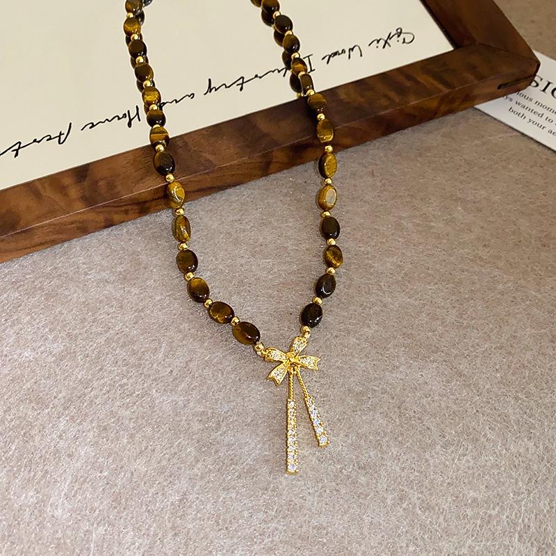 2025 Retro Tiger Eye Necklace: Elegant, Versatile Clavicle Chain with a High-End Luxury Feel