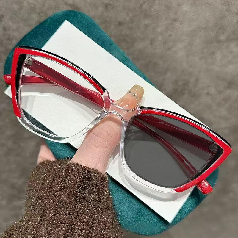 Men's and Women's Photochromic Presbyopia Glasses Colour Blocking Cat-eye Fashion Large Frame Anti-blue Light Reading Glasses
