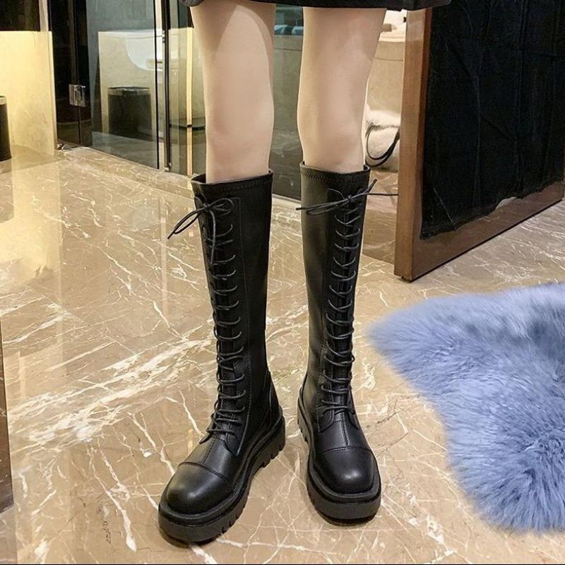 Female 2026 New Autumn and Winter High Cut Thick Soled Black Lace Up Boots That Don't Cross The Knee Trend