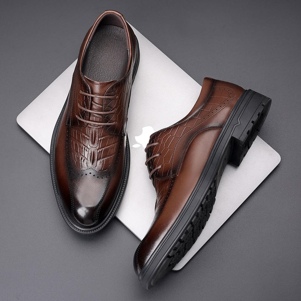 Mode 2025 Neue Formale Business Brogue Herrenschuhe Mode Lässige Rindslederschuhe Männlich Einfarbig Schnürschuh Neuer Designer Kleiderschuh Mann