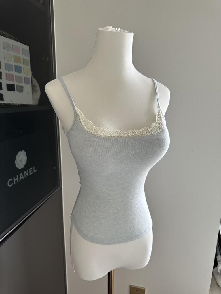 Elegant Lace Patchwork Slimming Camisole with Chest Pads - Women's Outerwear