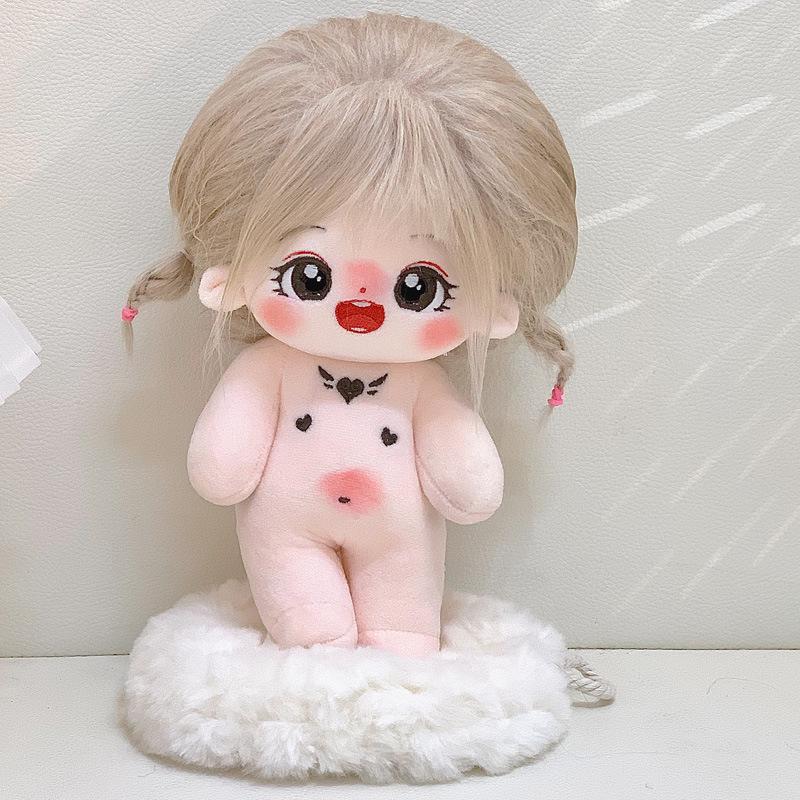 Plüschpuppe mit krausem Haar, mit wechselbarer Kleidung und Zubehör