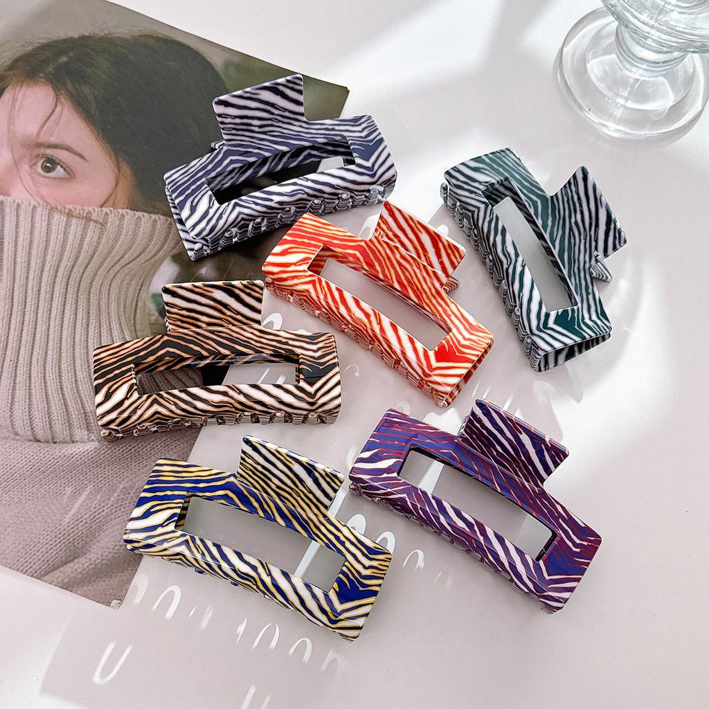 Fashionable Brown Striped Pvc Large Square Hair Claw Clip For Elegant Hairstyles