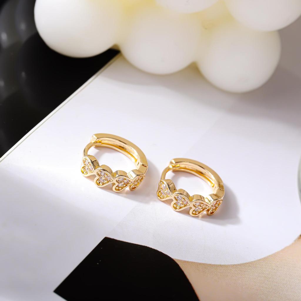 Elegant Heart Shape Earrings: Japanese-Korean Design, Exquisite Craftsmanship, High-End Accessory