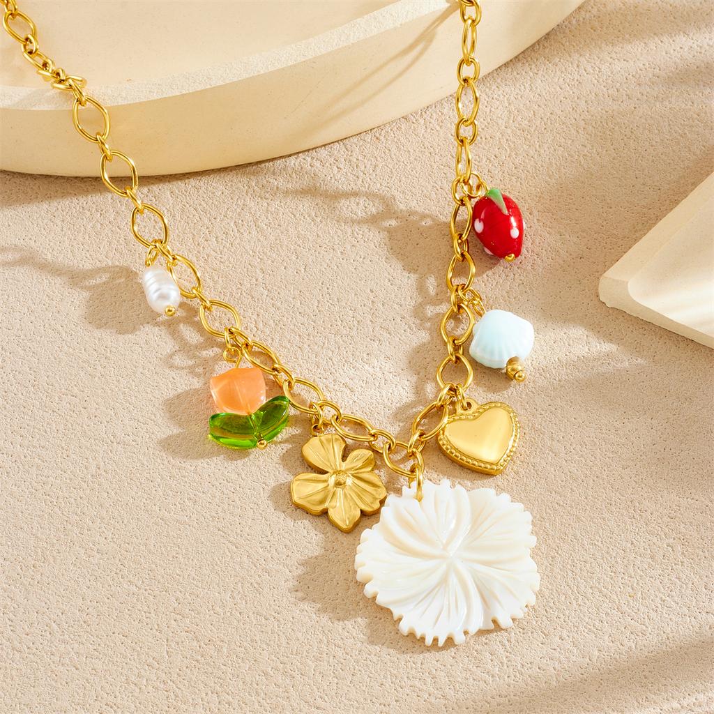 316L Stainless Steel Elegant White Flower Strawberry Shell Pendant Necklace Women Fresh Romantic Neck Chain Jewelry